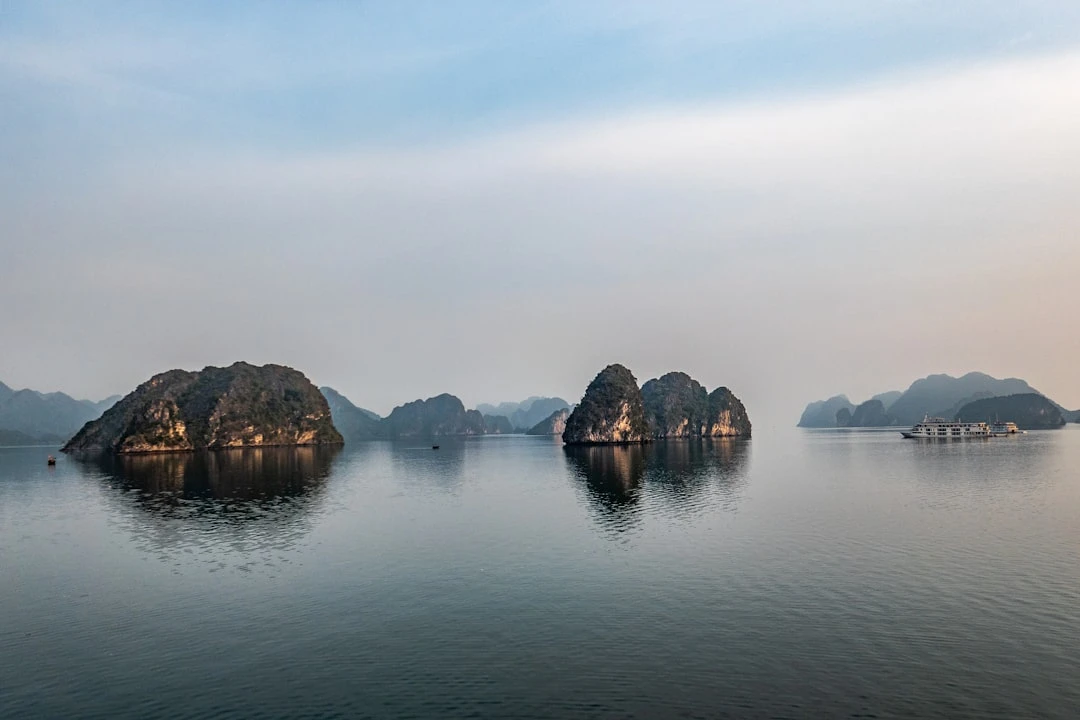 mindfulness-happiness-hanh-trinh-tim-lai-hanh-phuc-noi-tam