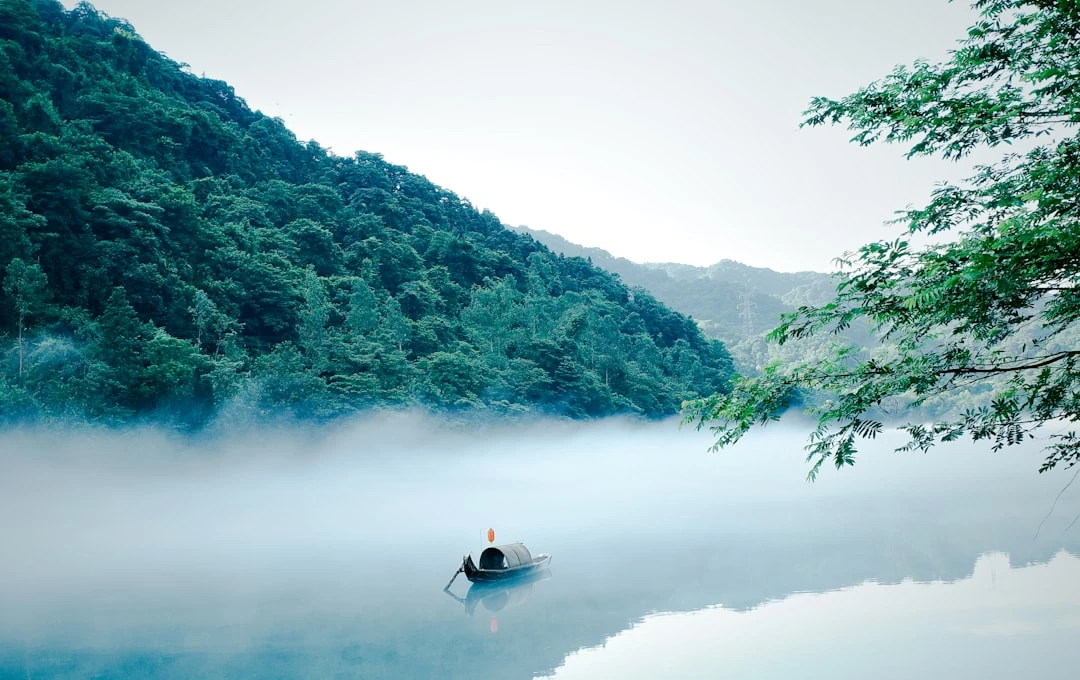 thien-963-kham-pha-qua-lang-kinh-cua-ngoc-minh